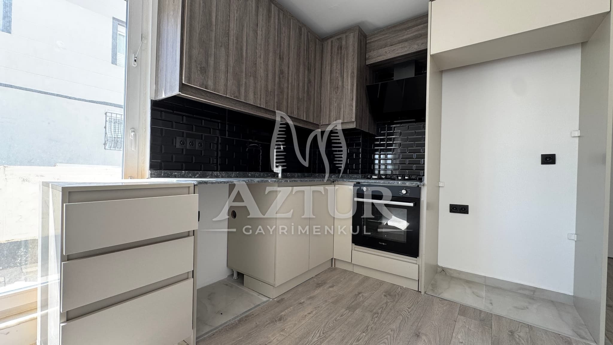 AYANOĞLU MH HAVUZLU SİTE İÇERİSİNDE BAHÇE KAT 1+1 SATILIK DAİRE