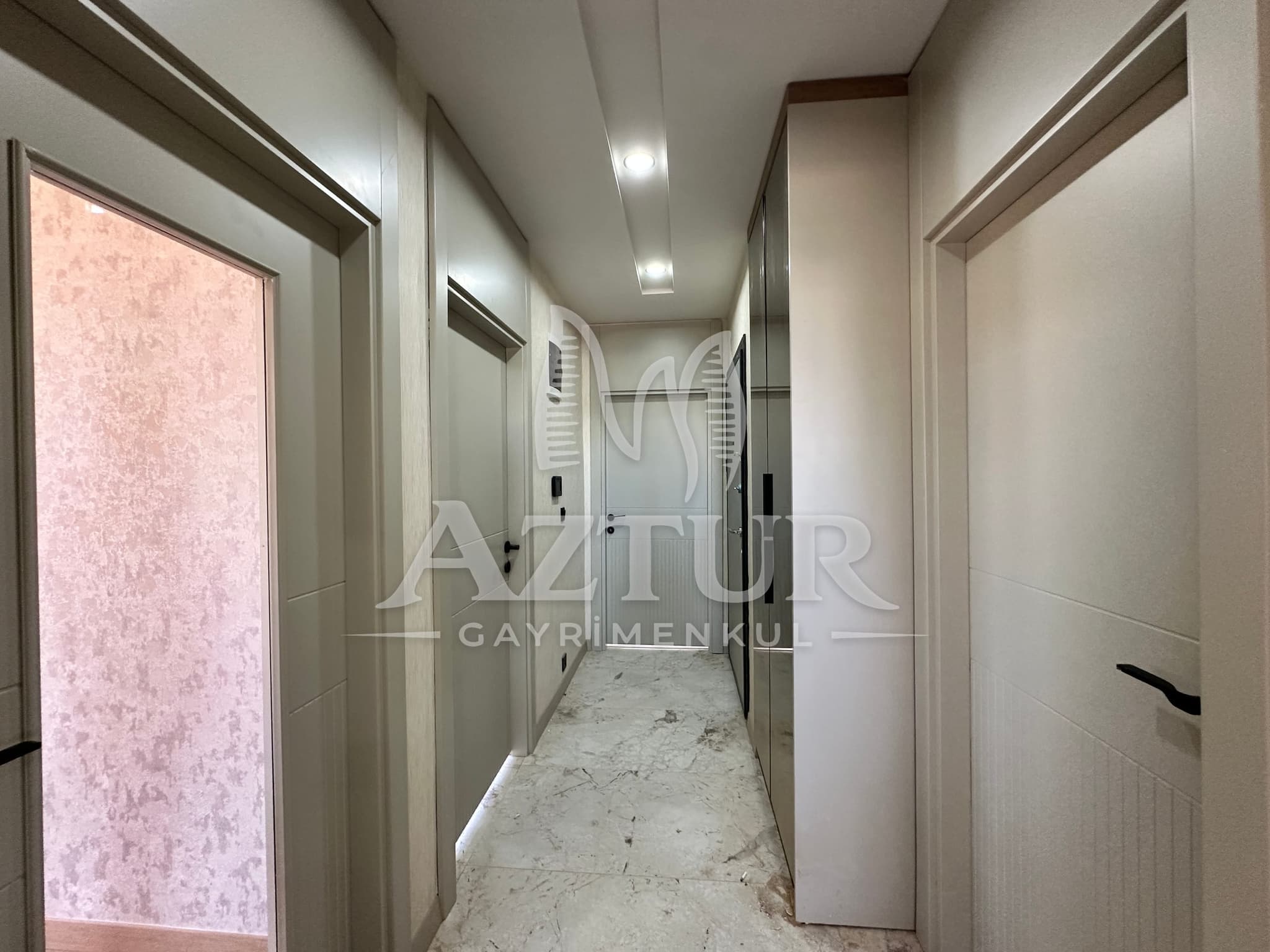 DEMİREL'DE HAVUZ-AÇIK OTOPARK SİTE İÇERİSİNDE 2+1 Y.GİRİŞ SATILIK DAİRE