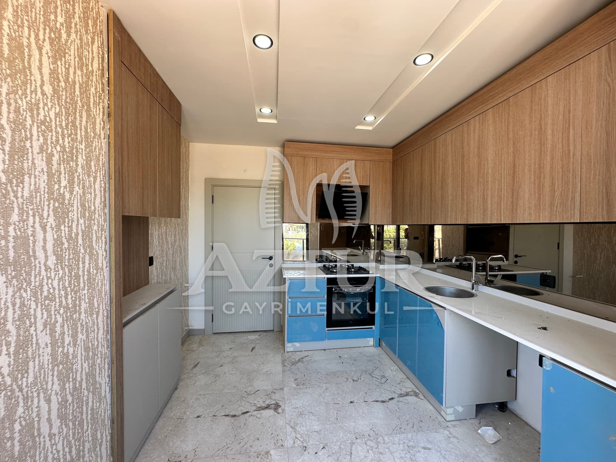 DEMİREL'DE HAVUZ-AÇIK OTOPARK SİTE İÇERİSİNDE 2+1 Y.GİRİŞ SATILIK DAİRE