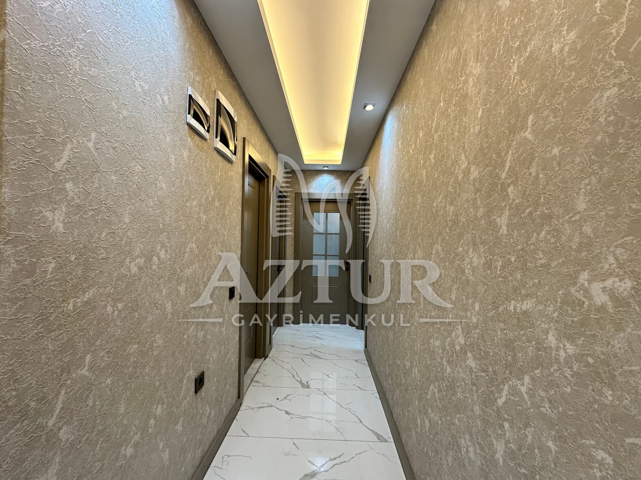KIRÇİÇEĞİ CADDESİNDE AYRI MUTFAK SIFIR 2+1 SATILIK DAİRE