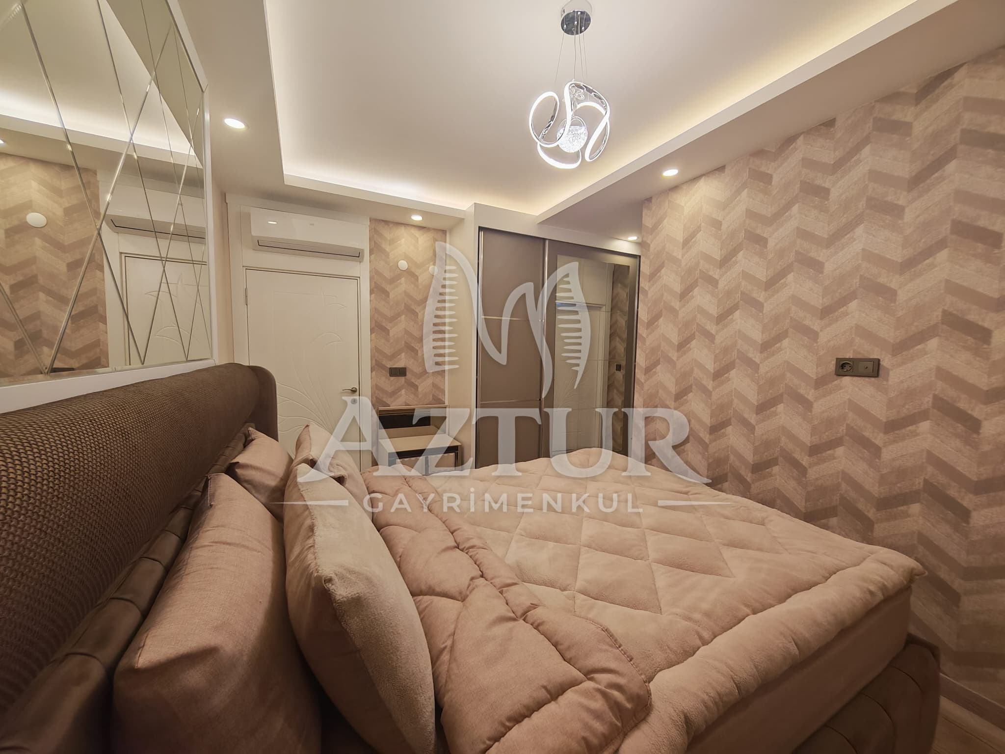 FEVZİÇAKMAK'TA HAVUZLU SİTE İÇERİSİNDE GENİŞ M2 3+1 SATILIK DAİRE