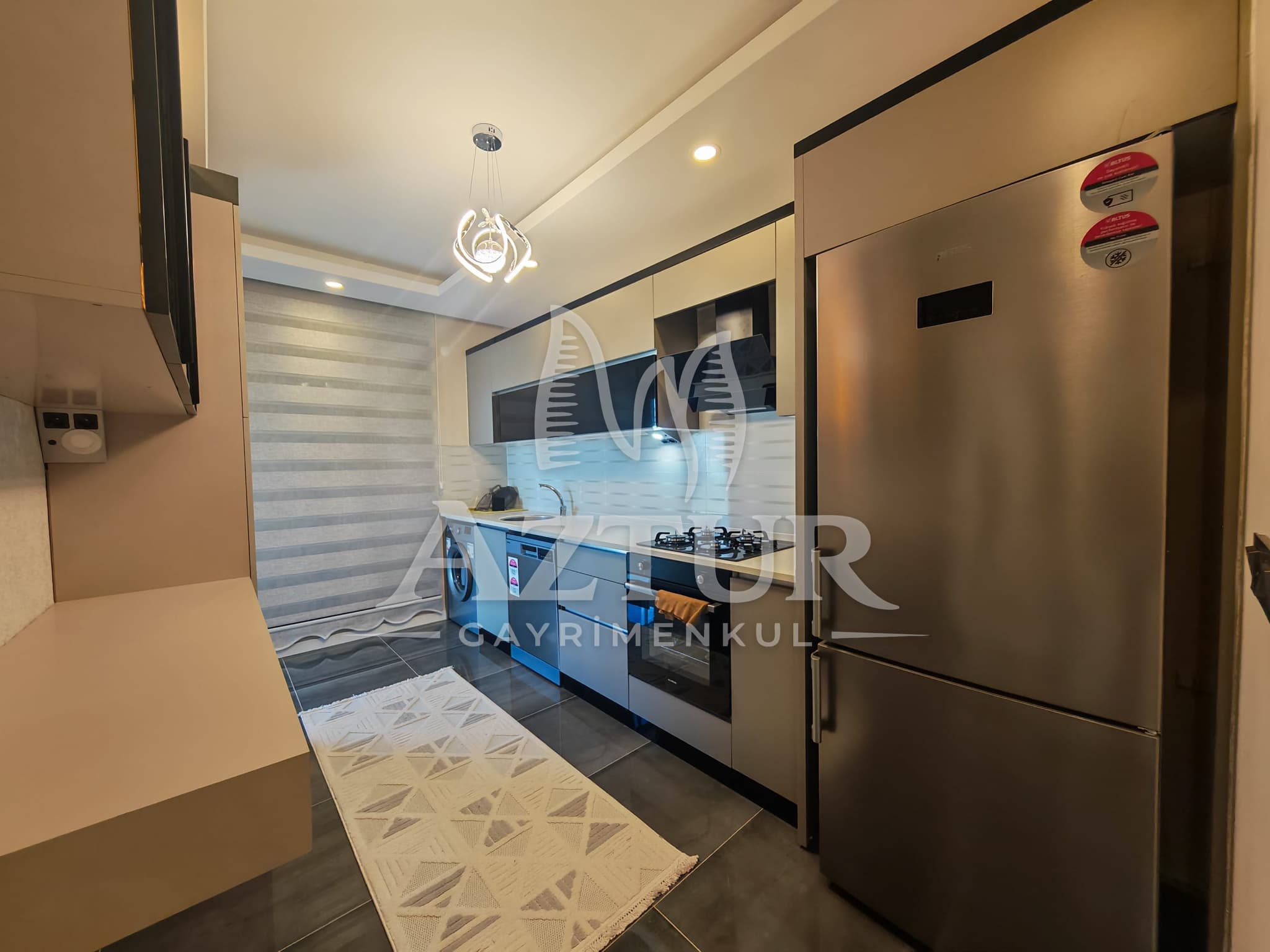 FEVZİÇAKMAK'TA HAVUZLU SİTE İÇERİSİNDE GENİŞ M2 3+1 SATILIK DAİRE