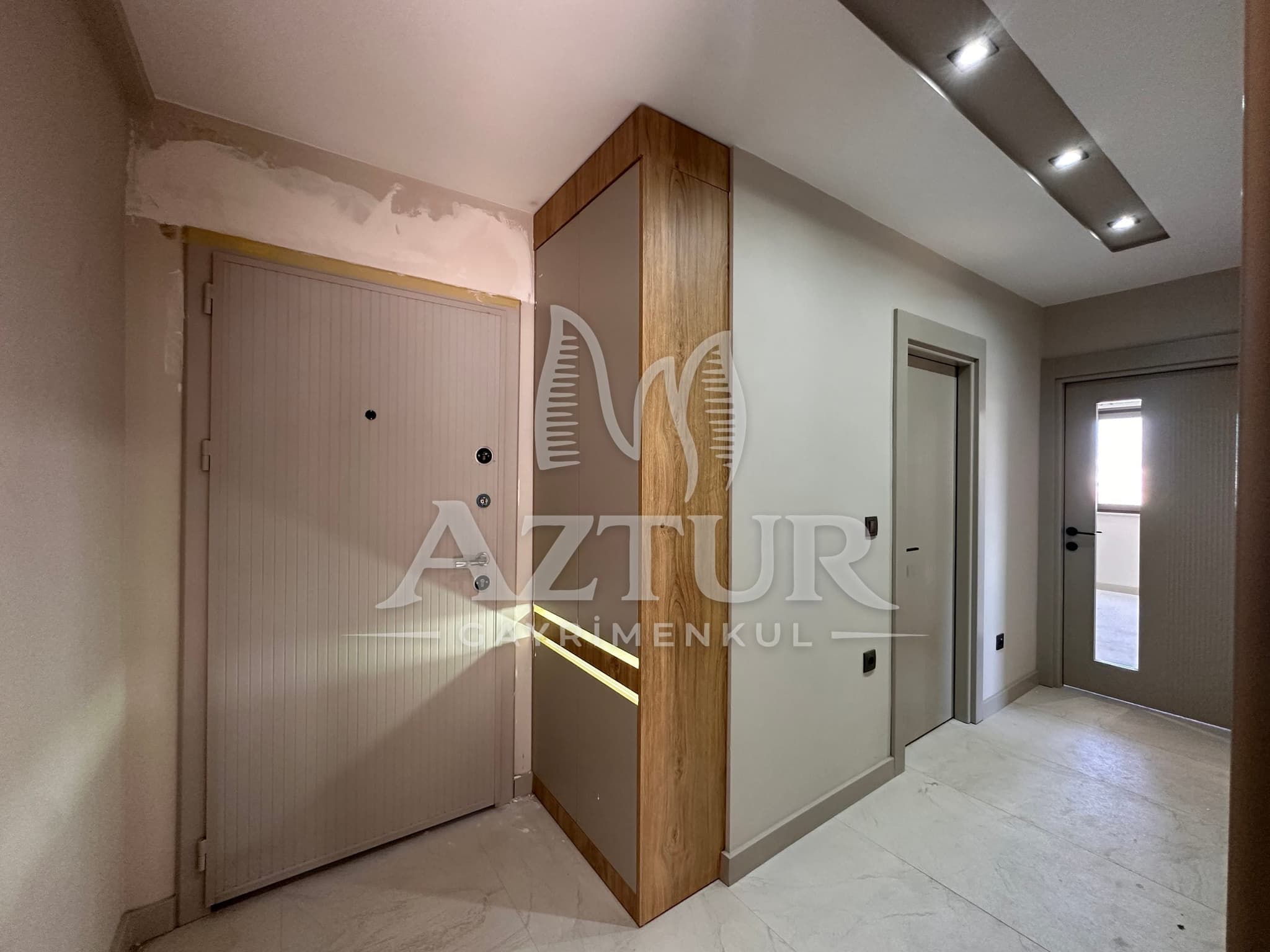 AYANOĞLU'NDA KANAL - TRAMVAY YAKINI SIFIR 2+1 SATILIK DAİRE