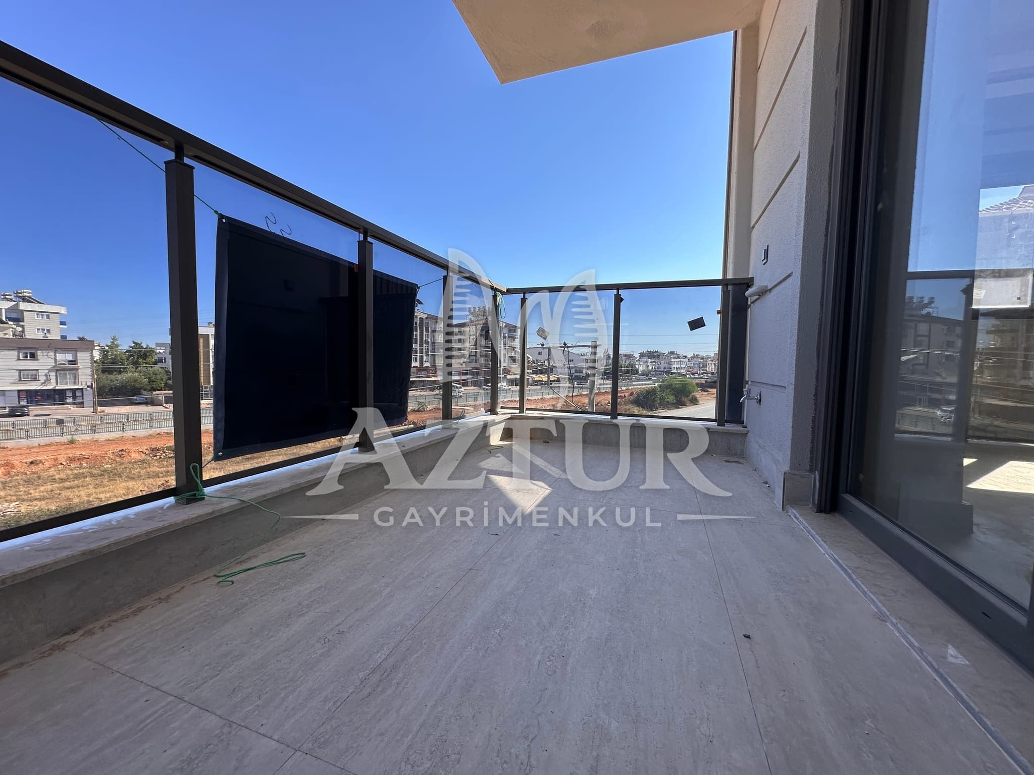 AYANOĞLU'NDA KANAL - TRAMVAY YAKINI SIFIR 2+1 SATILIK DAİRE