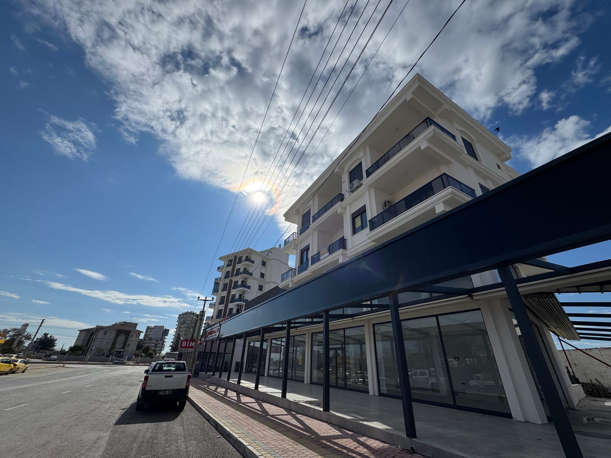 VARSAK AYDOĞMUŞ MH TRAMVAY CADDE ÜZERİ 1+1 SATILIK DAİRE