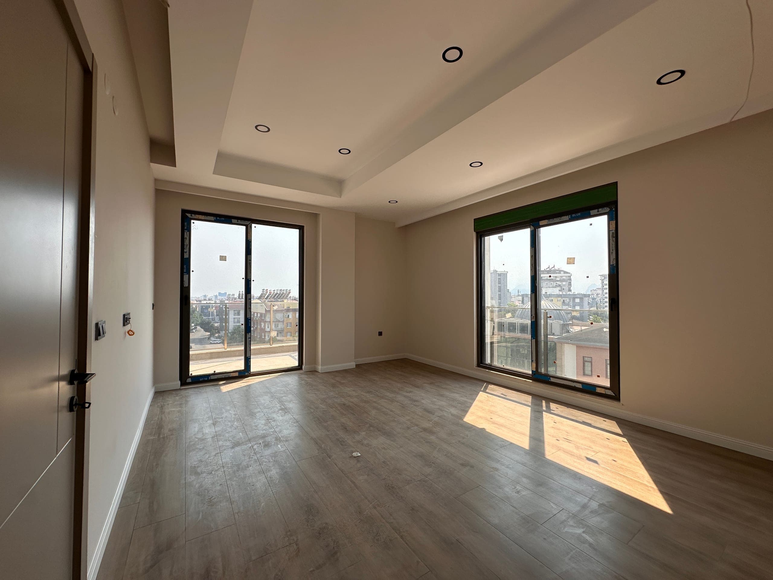 NEFES MODA'DA AYRI MUTFAK GENİŞ M2 EBEVEYN BANYOLU 2+1 SATILIK DAİRE