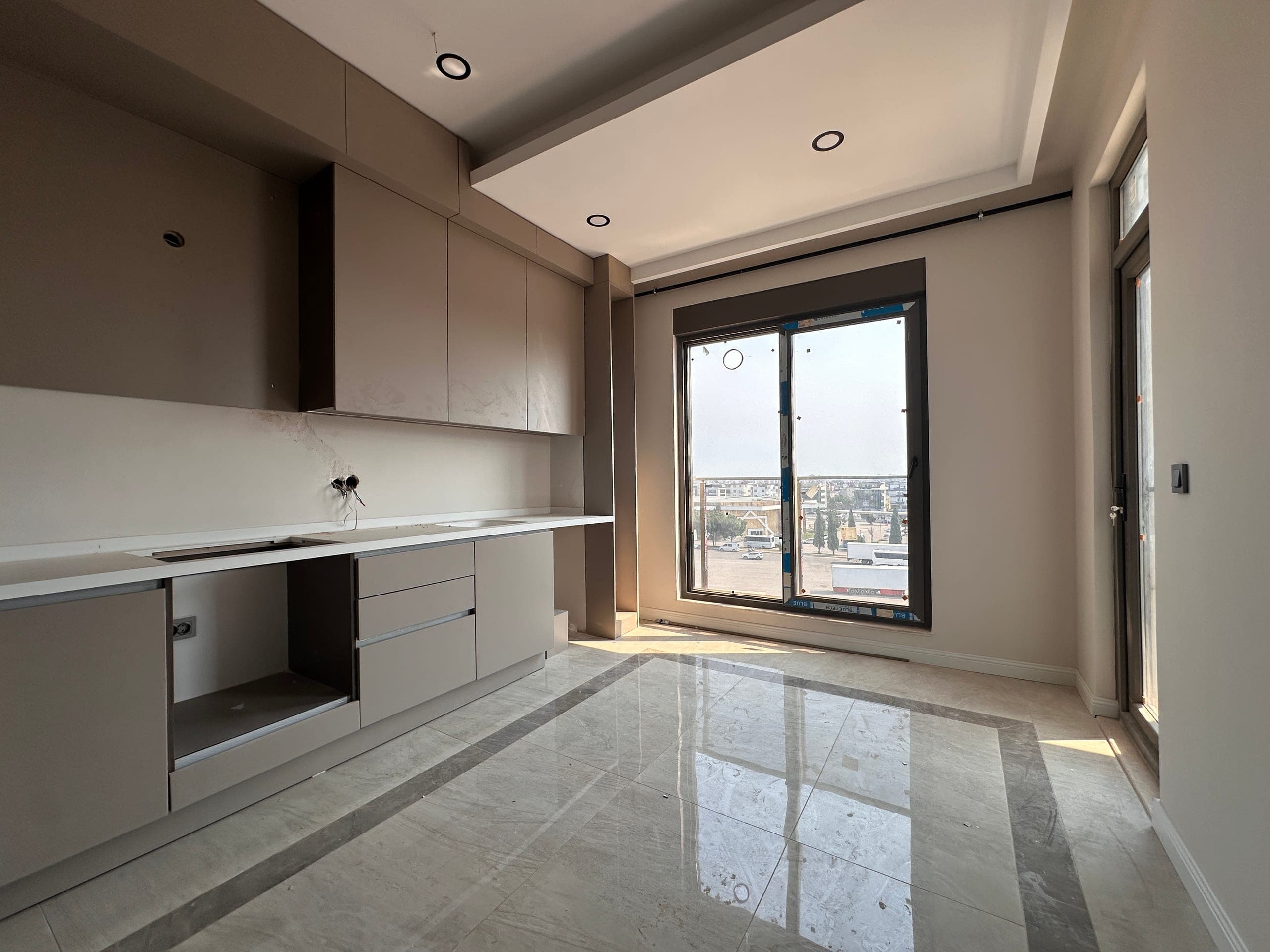 NEFES MODA'DA AYRI MUTFAK GENİŞ M2 EBEVEYN BANYOLU 2+1 SATILIK DAİRE