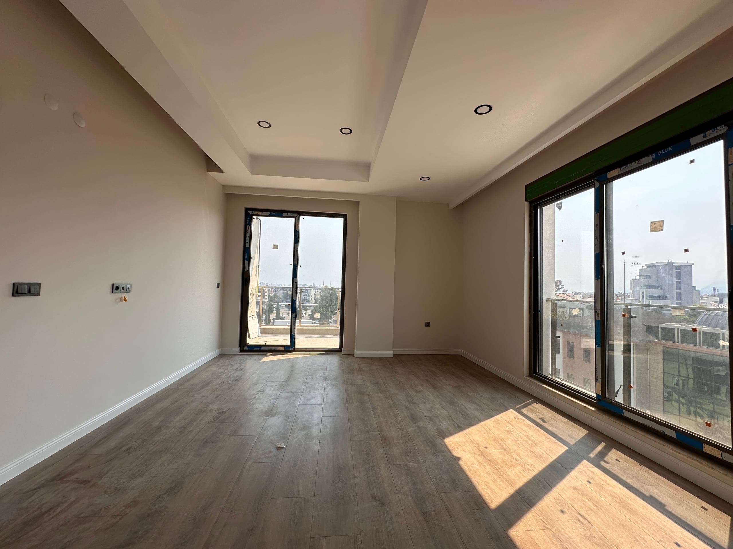 NEFES MODA'DA AYRI MUTFAK GENİŞ M2 EBEVEYN BANYOLU 2+1 SATILIK DAİRE