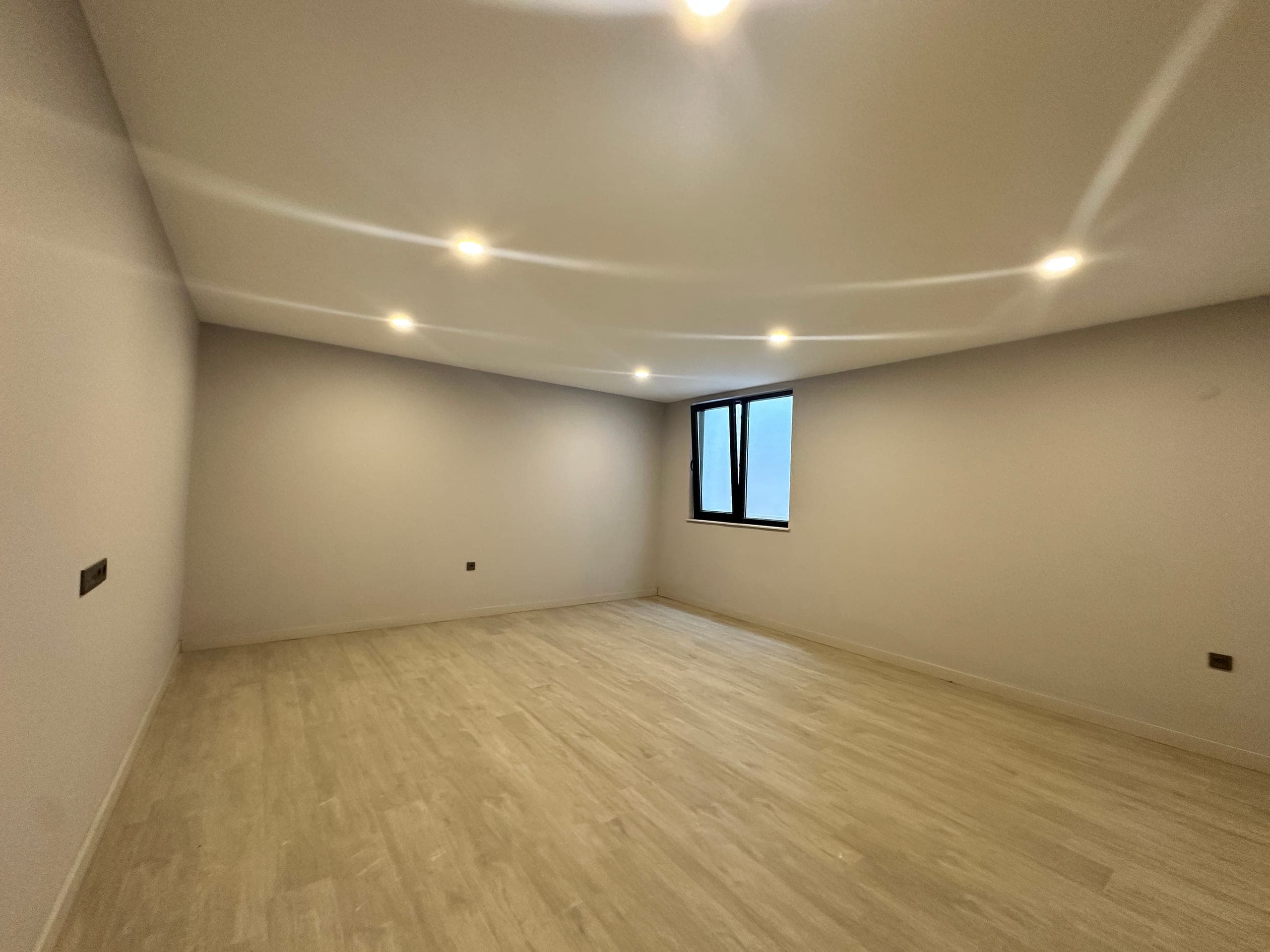 MOLLAYUSUF VİLLALAR BÖLGESİNDE ASANSÖR,HAVUZ,K.OTOPARK 6+1 SATILIK VİLLA