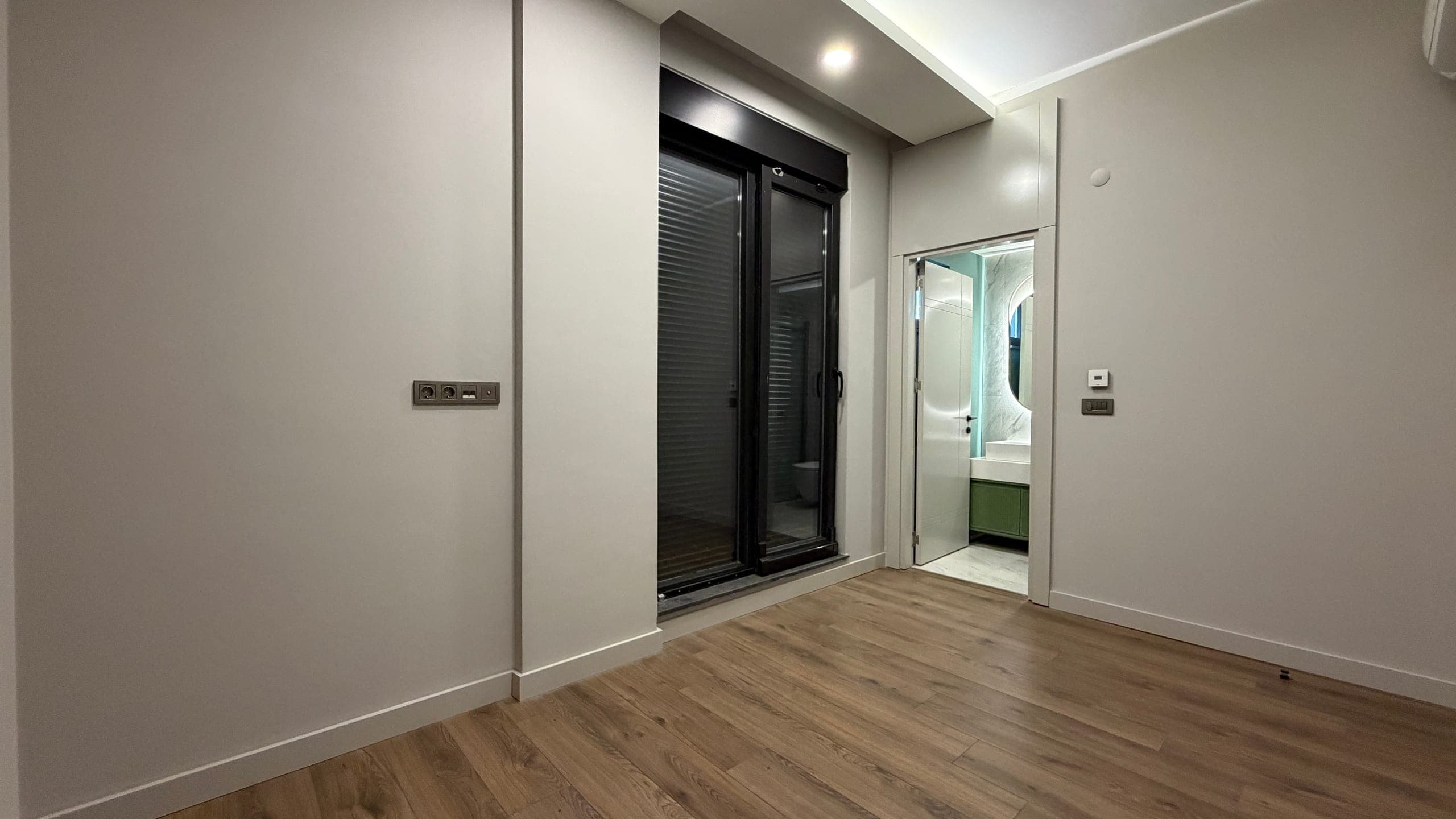 MOLLAYUSUF VİLLALAR BÖLGESİNDE ASANSÖR,HAVUZ,K.OTOPARK 6+1 SATILIK VİLLA
