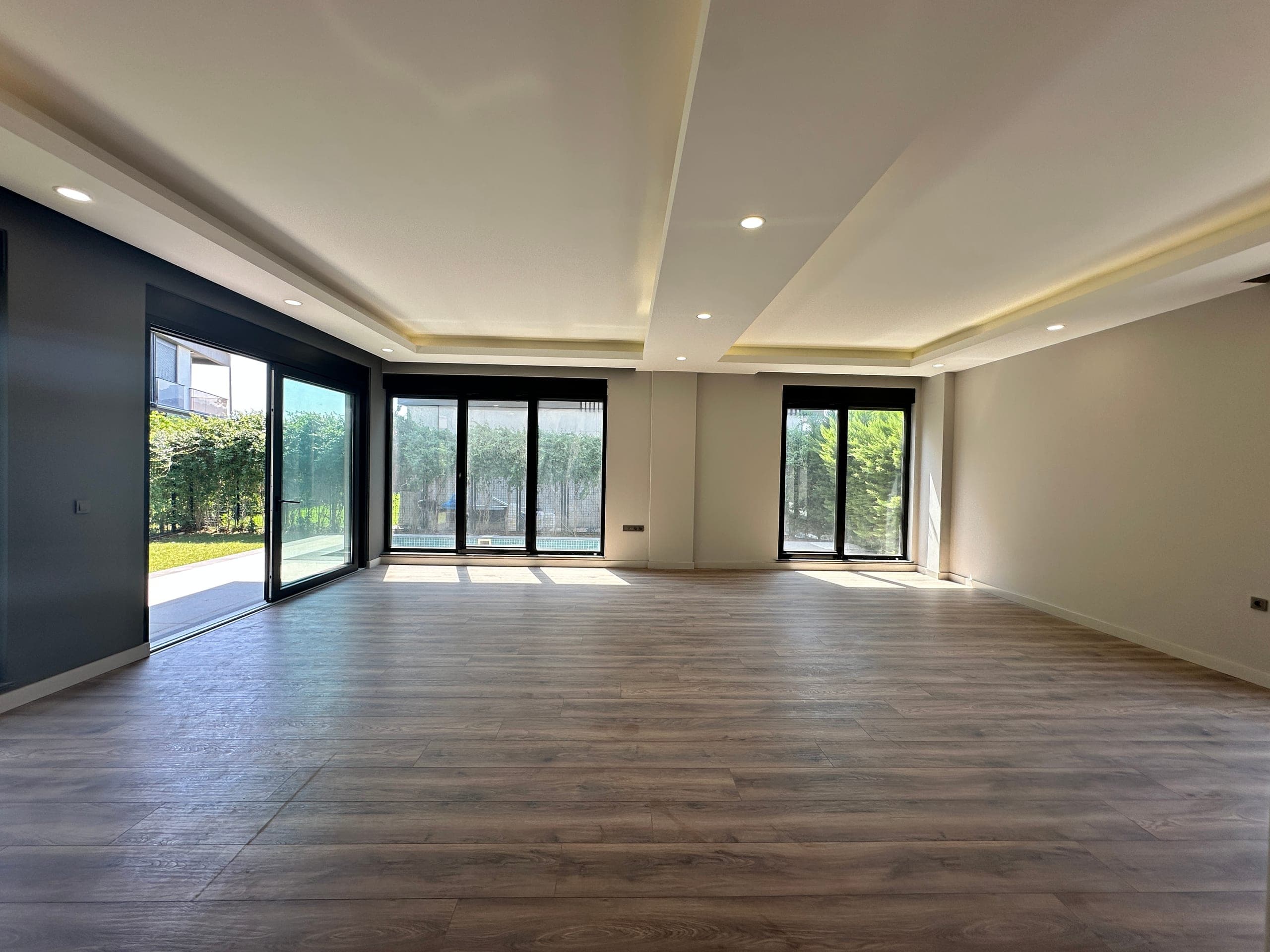 MOLLAYUSUF VİLLALAR BÖLGESİNDE ASANSÖR,HAVUZ,K.OTOPARK 6+1 SATILIK VİLLA