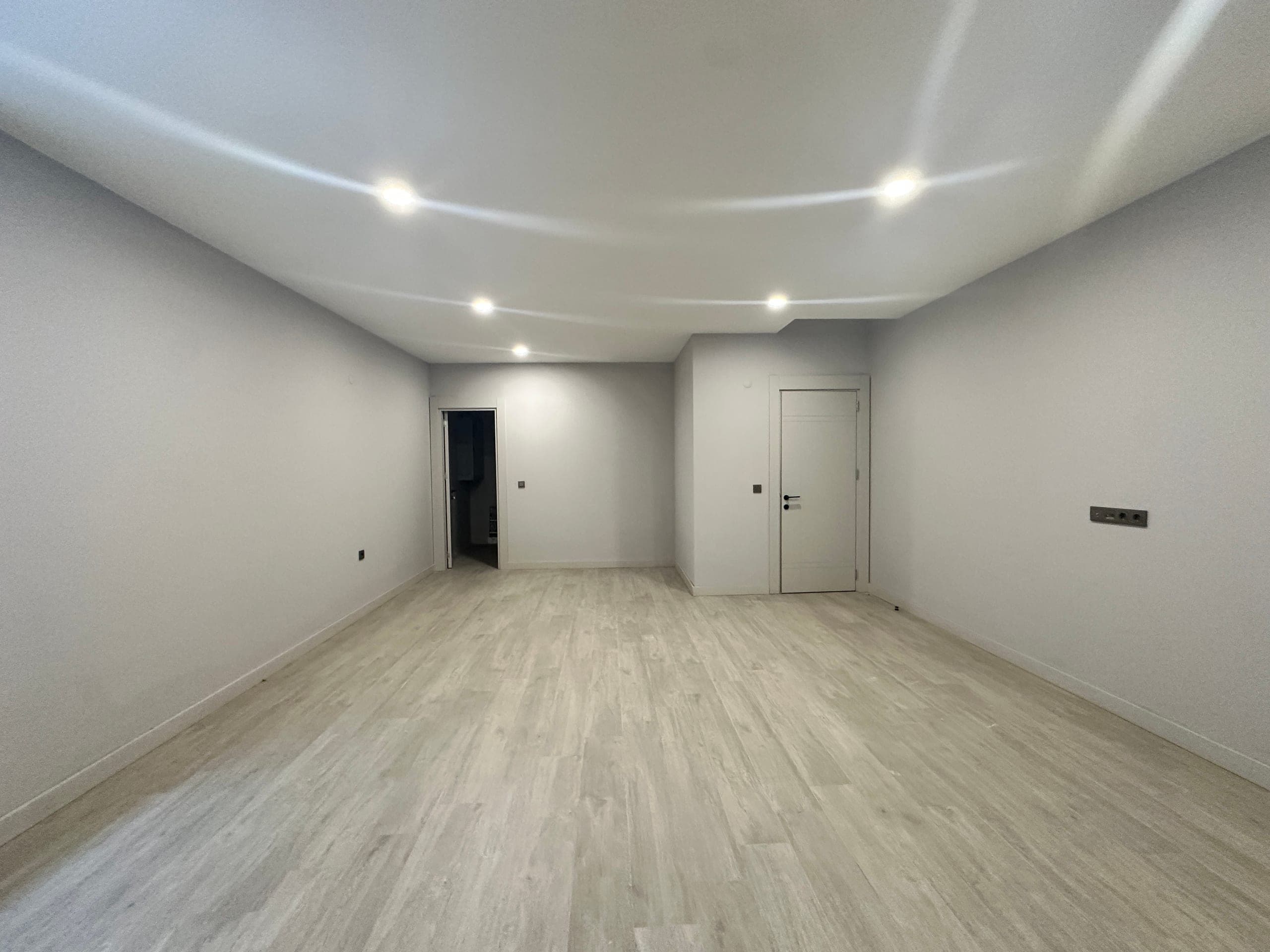 MOLLAYUSUF VİLLALAR BÖLGESİNDE ASANSÖR,HAVUZ,K.OTOPARK 6+1 SATILIK VİLLA