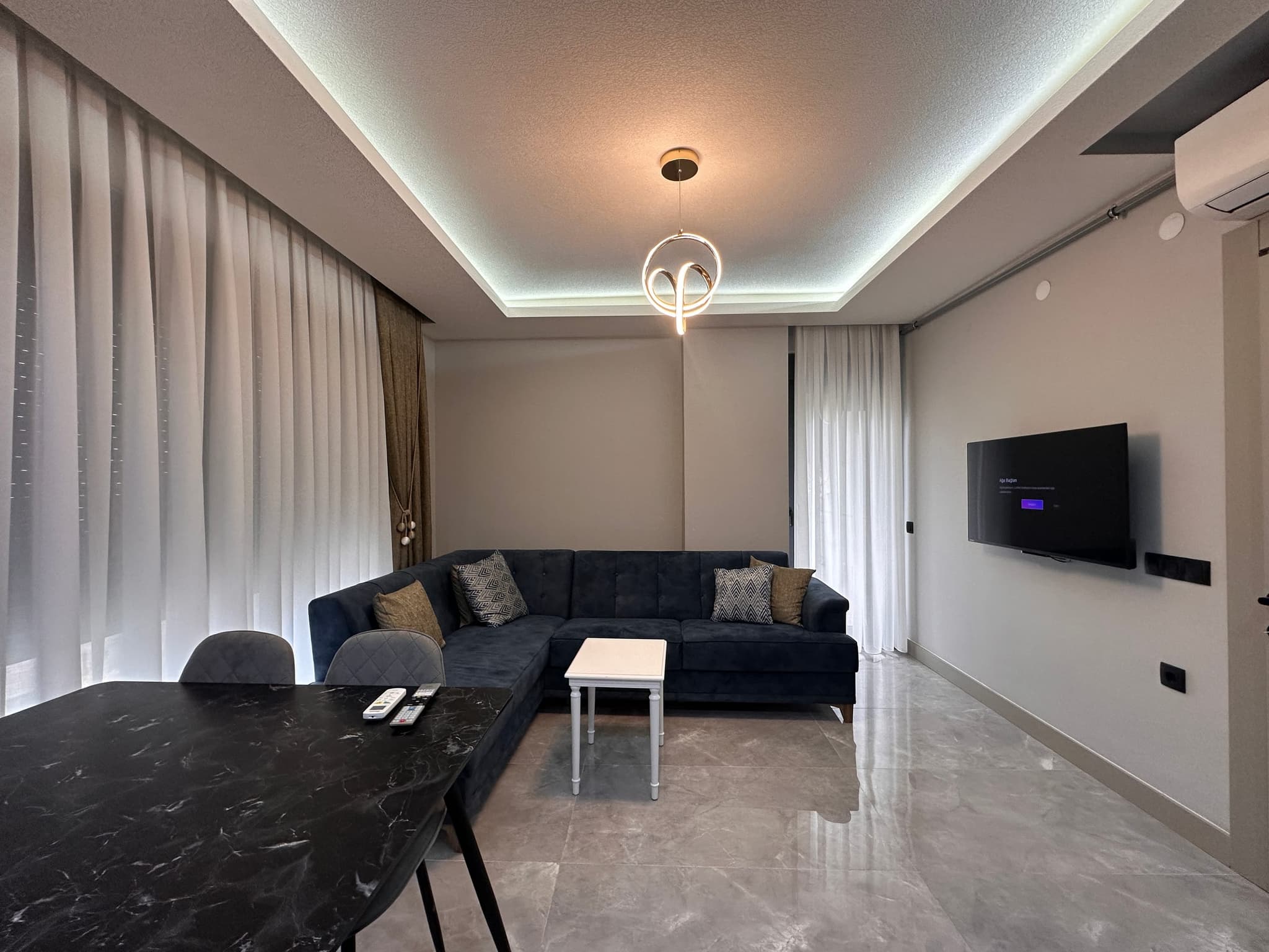 SARISU HAVUZLU SİTE İÇERİSİNDE ULTRS LÜKS 1+1 SATILIK DAİRE