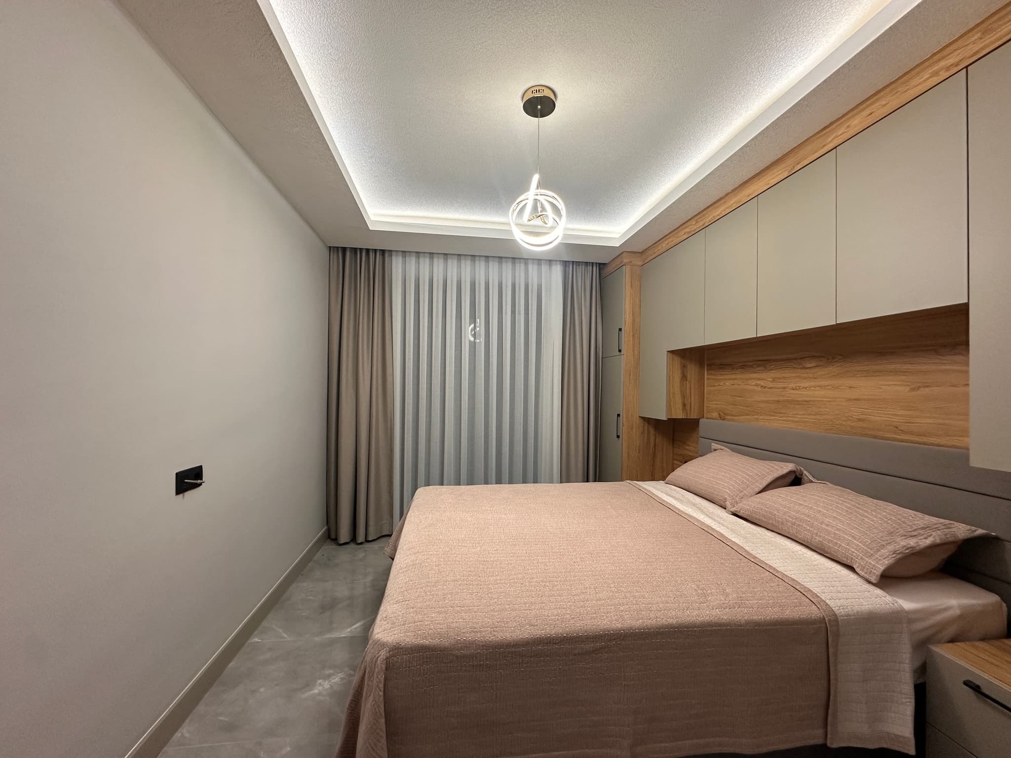 SARISU HAVUZLU SİTE İÇERİSİNDE ULTRS LÜKS 1+1 SATILIK DAİRE