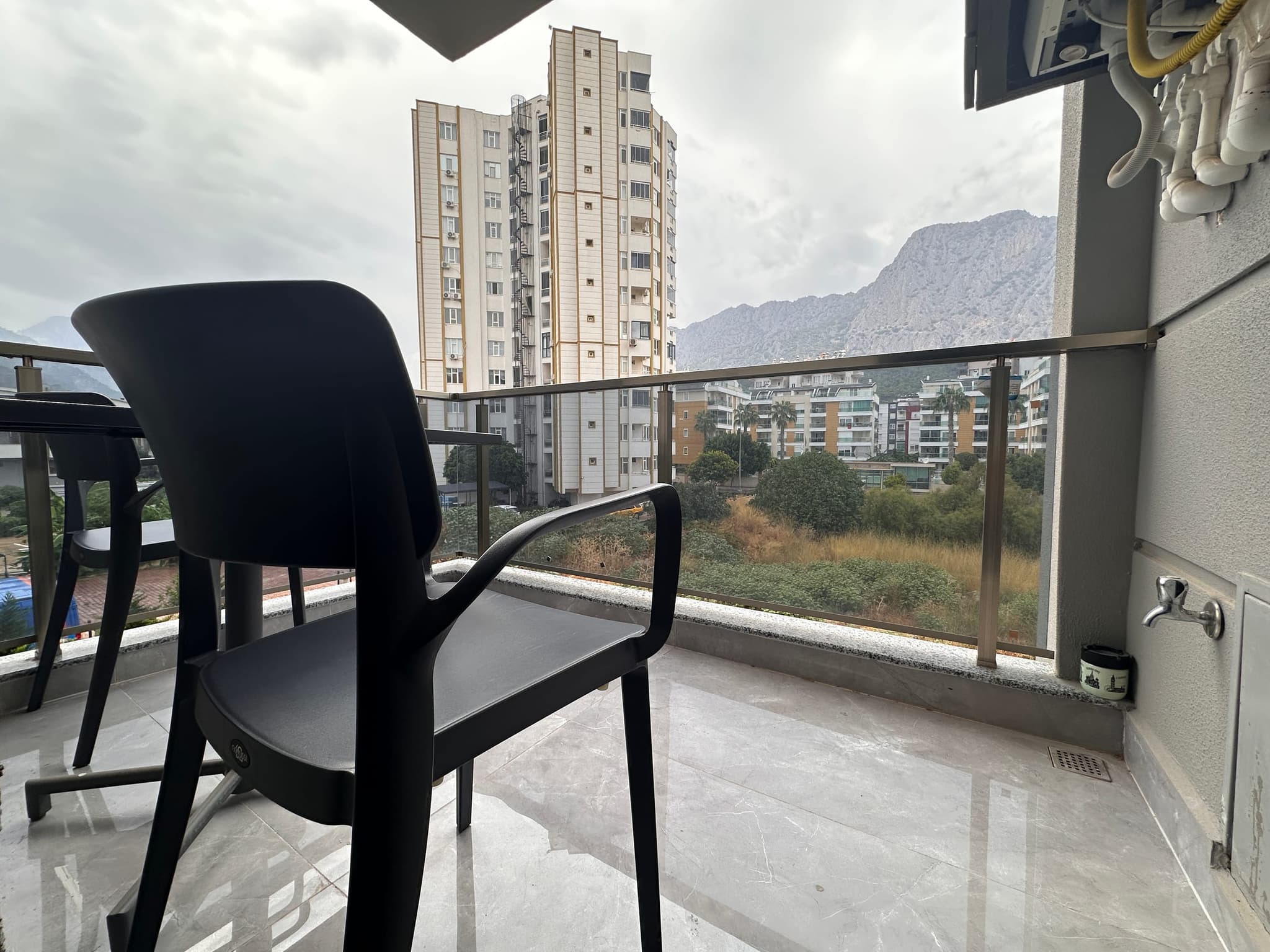 SARISU HAVUZLU SİTE İÇERİSİNDE ULTRS LÜKS 1+1 SATILIK DAİRE