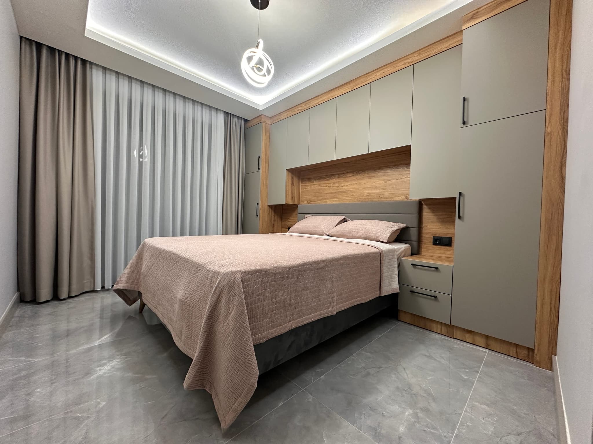 SARISU HAVUZLU SİTE İÇERİSİNDE ULTRS LÜKS 1+1 SATILIK DAİRE
