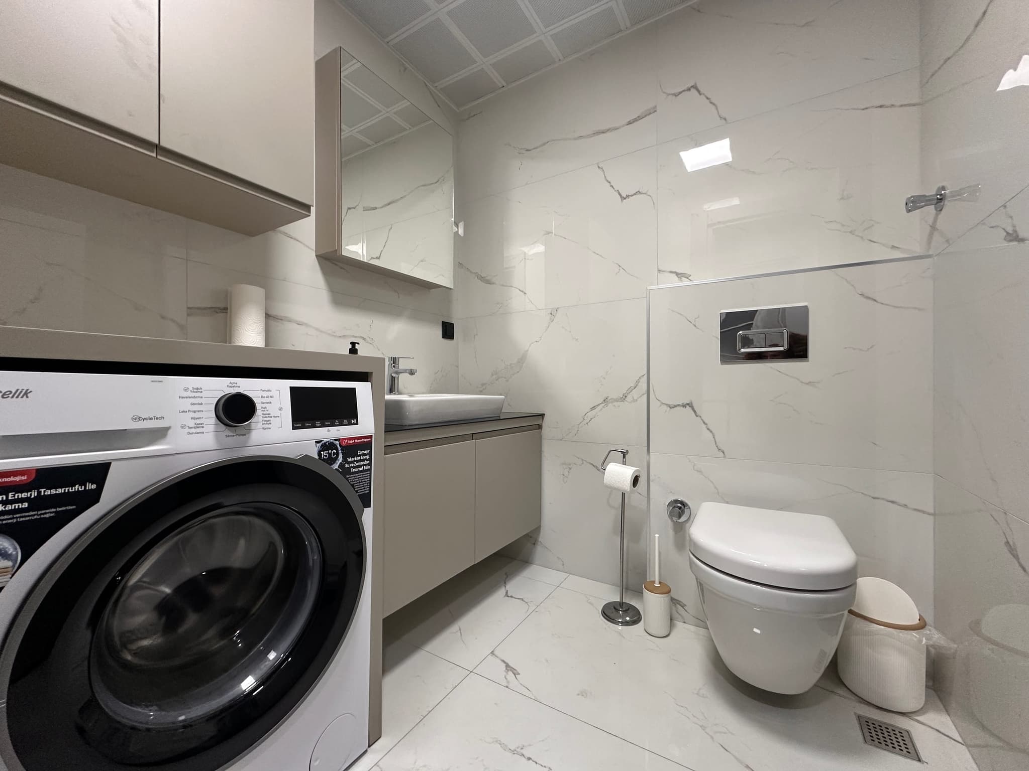 SARISU HAVUZLU SİTE İÇERİSİNDE ULTRS LÜKS 1+1 SATILIK DAİRE