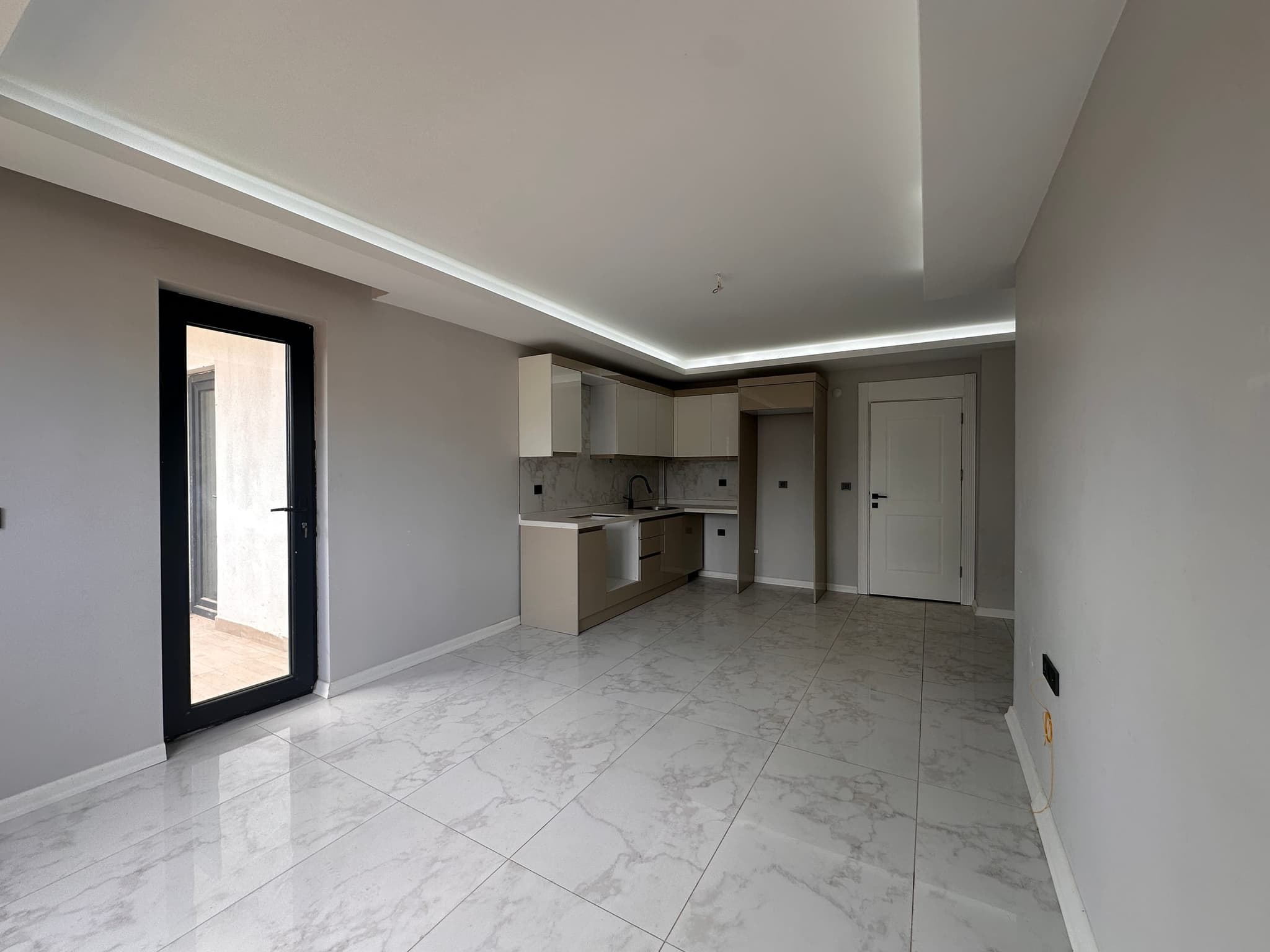 ALTINTAŞ MH 2+1 1.KAT HAVUZLU SİTE İÇİ SATILIK DAİRE