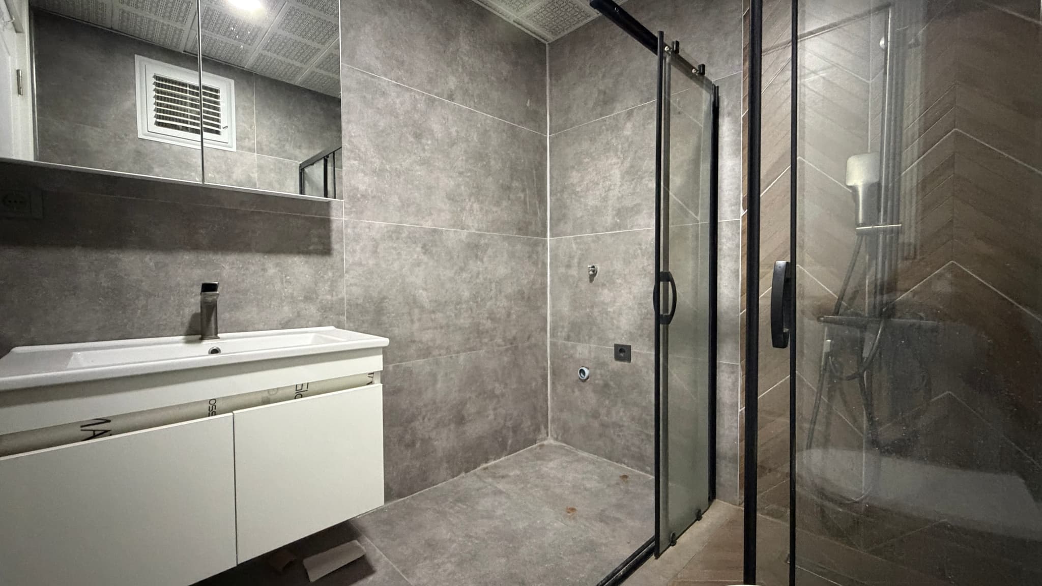 ALTINTAŞ MH 2+1 1.KAT HAVUZLU SİTE İÇİ SATILIK DAİRE