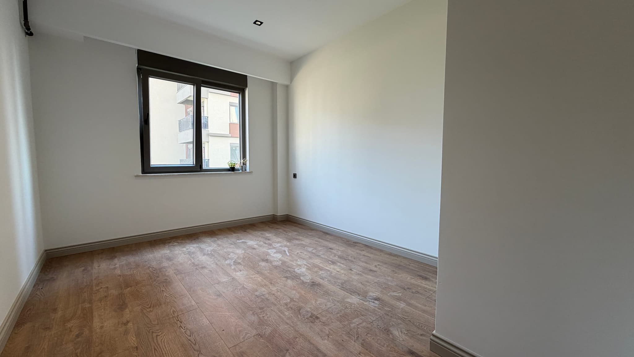 ÇANKAYA'DA HAVUZLU SİTE İÇERİSİNDE ULTRA LÜKS 3+1 SATILIK DAİRE