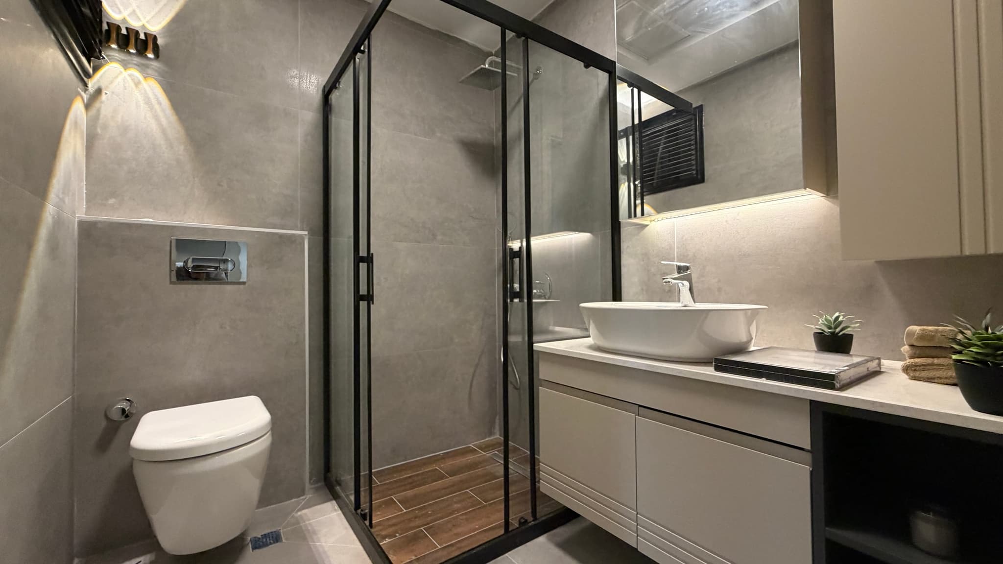 ÇANKAYA'DA HAVUZLU SİTE İÇERİSİNDE ULTRA LÜKS 3+1 SATILIK DAİRE