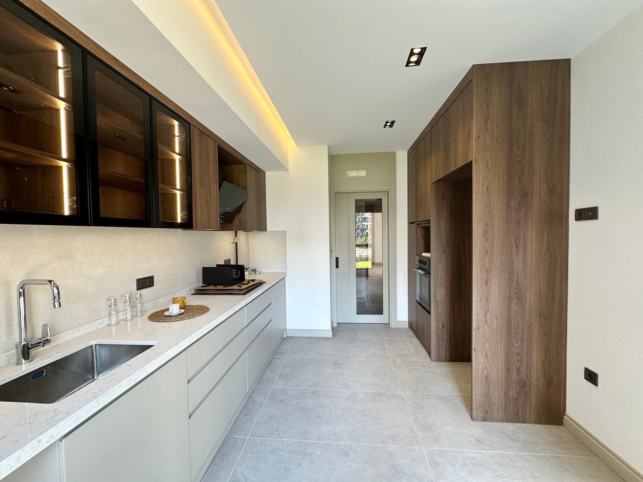 ÇANKAYA'DA HAVUZLU SİTE İÇERİSİNDE ULTRA LÜKS 3+1 SATILIK DAİRE