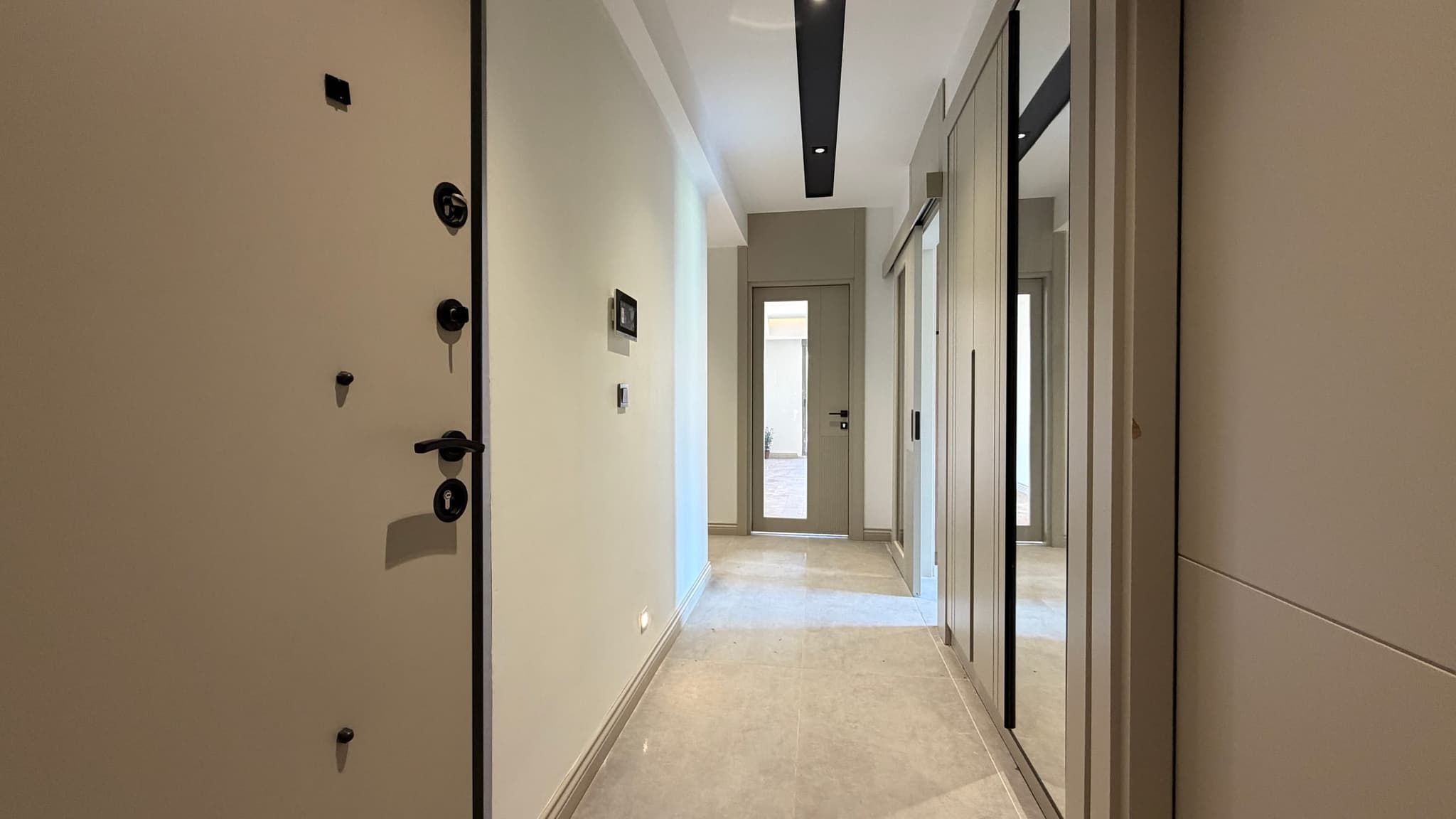ÇANKAYA'DA HAVUZLU SİTE İÇERİSİNDE ULTRA LÜKS 3+1 SATILIK DAİRE