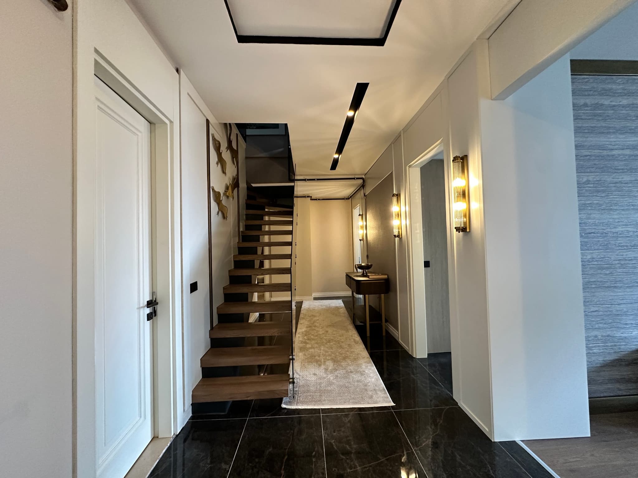 NEFES ANTALYA'DA, EŞSİZ ANTALYA MANZARALI GÖRKEMLİ 3+1 KRAL DAİRESİ