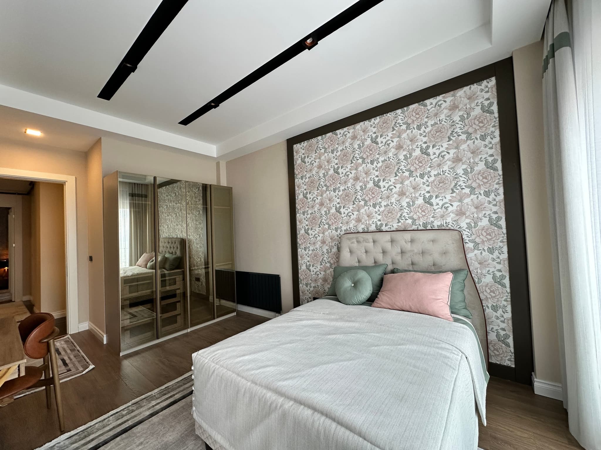 NEFES ANTALYA'DA, EŞSİZ ANTALYA MANZARALI GÖRKEMLİ 3+1 KRAL DAİRESİ