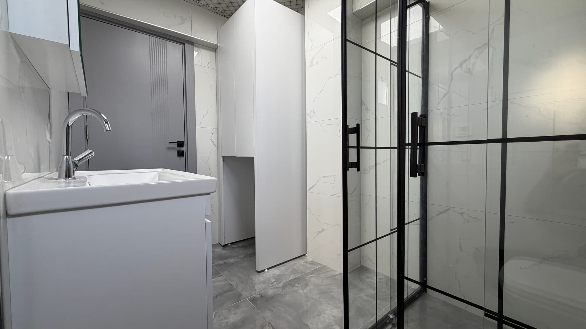 GÜRSU'DA DENİZ MANZARALI FULL TADİLATLI 3+1 SATILIK DAİRE