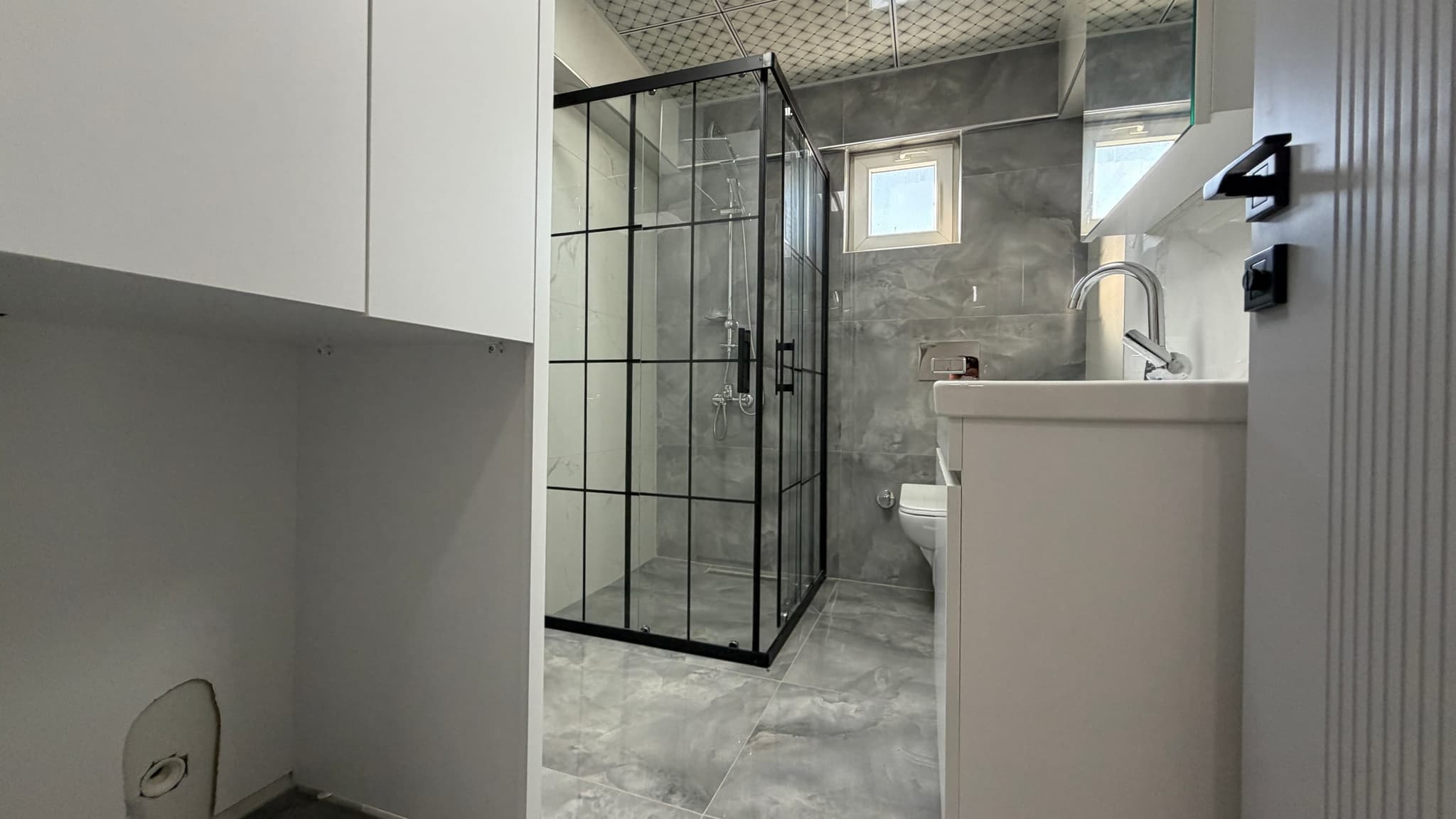 GÜRSU'DA DENİZ MANZARALI FULL TADİLATLI 3+1 SATILIK DAİRE
