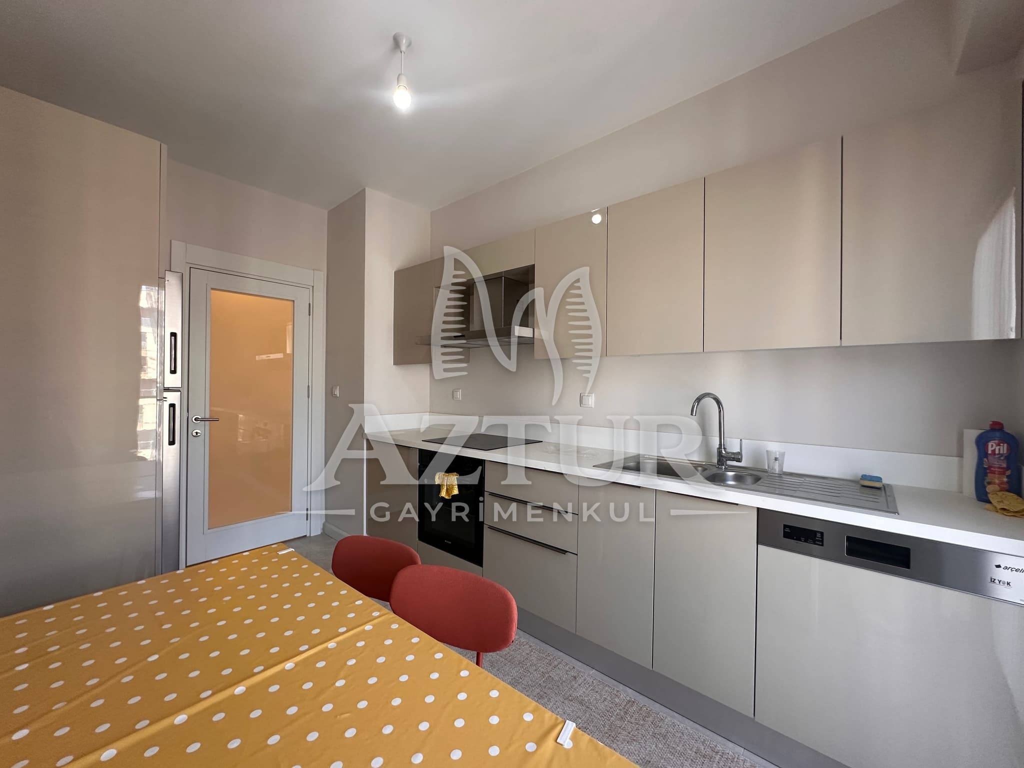 SUR YAPI TURKUAZ KONUTLARINDA ARAKAT 3+1 SATILIK DAİRE
