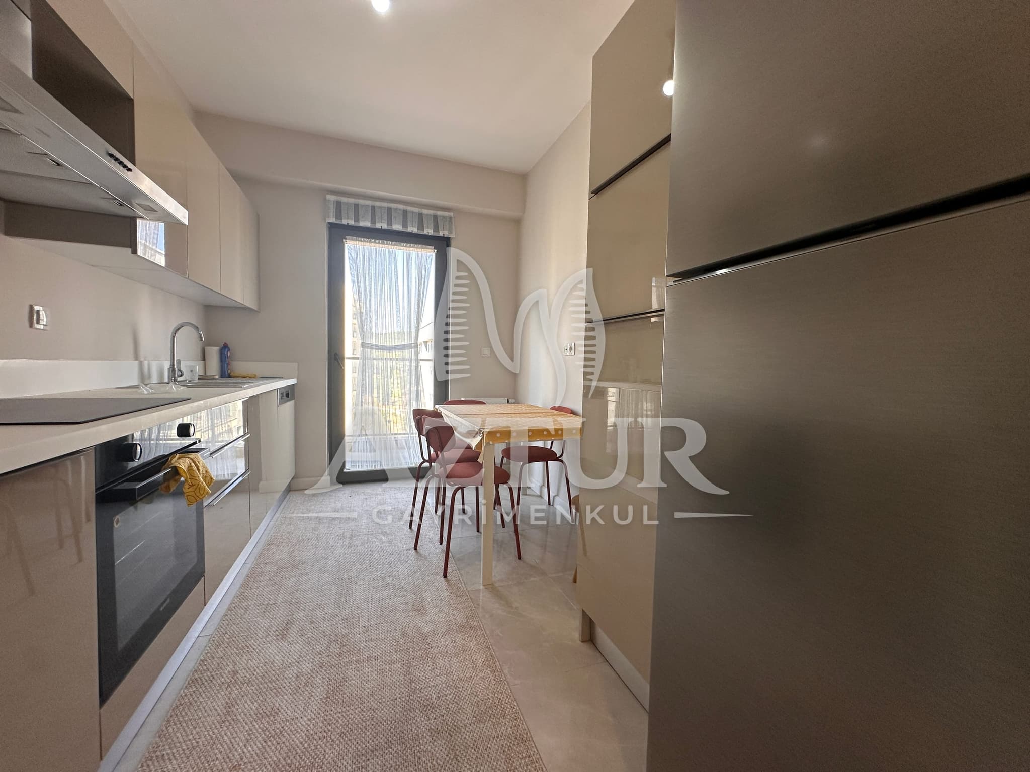 SUR YAPI TURKUAZ KONUTLARINDA ARAKAT 3+1 SATILIK DAİRE