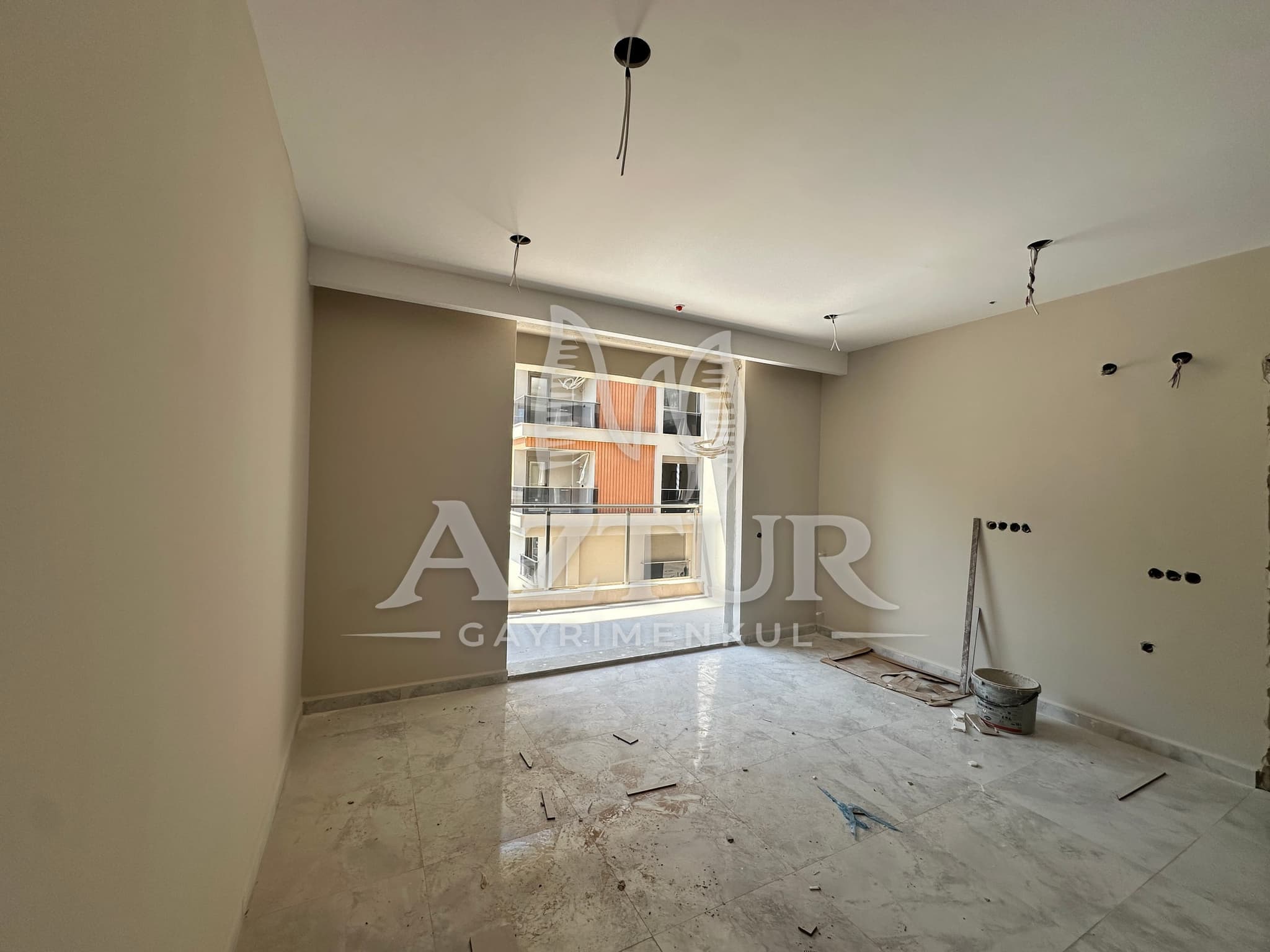 SARISU'DA HAVUZLU SİTE İÇERİSİNDE BAHÇE DUBLEKS 2+1 / 3+1 DUBLEKS SATILIK DAİRE