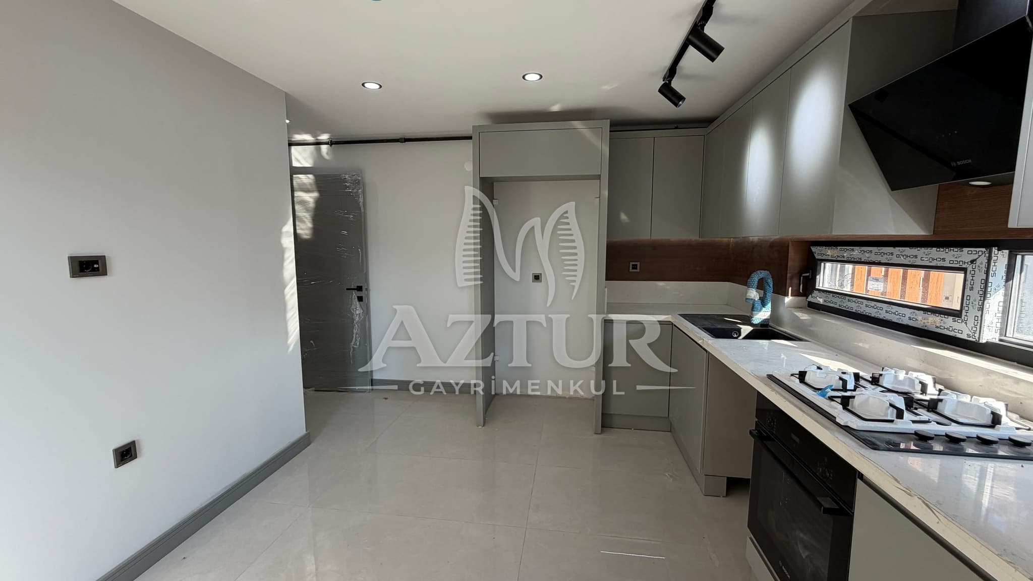 KONYAALTI PINARBAŞI'NDA İSKANLI SIFIR LÜKS 3+1 SATILIK DAİRE