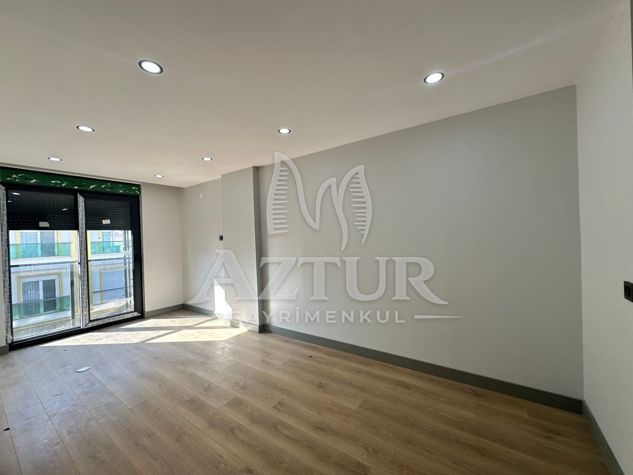 KONYAALTI PINARBAŞI'NDA İSKANLI SIFIR LÜKS 3+1 SATILIK DAİRE
