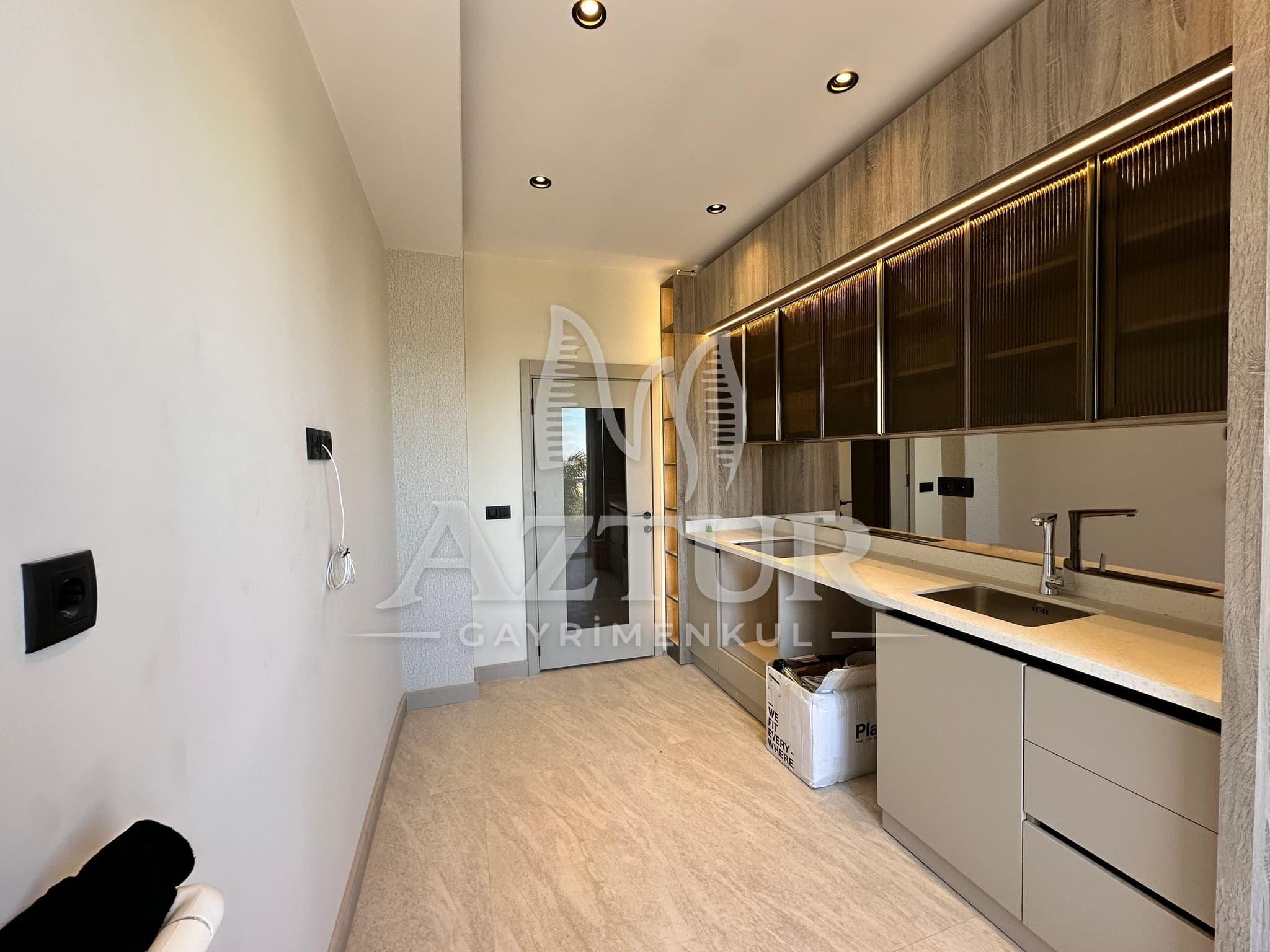 AYDOĞMUŞ'TA HAVUZLU SİTE İÇERİSİNDE SIFIR 2+1 SATILIK DAİRE