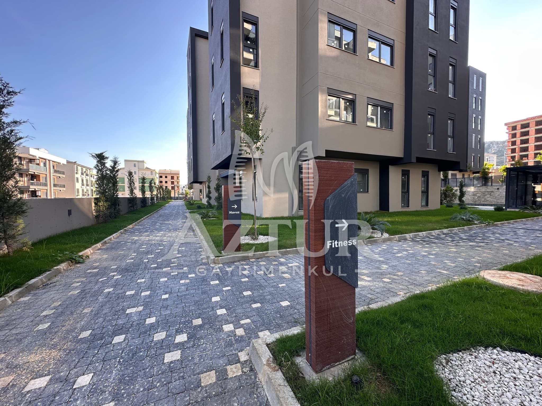 FEVZİ ÇAKMAK'TA HAVUZLU SİTE İÇERİSİNDE 1+1 SATILIK DAİRE